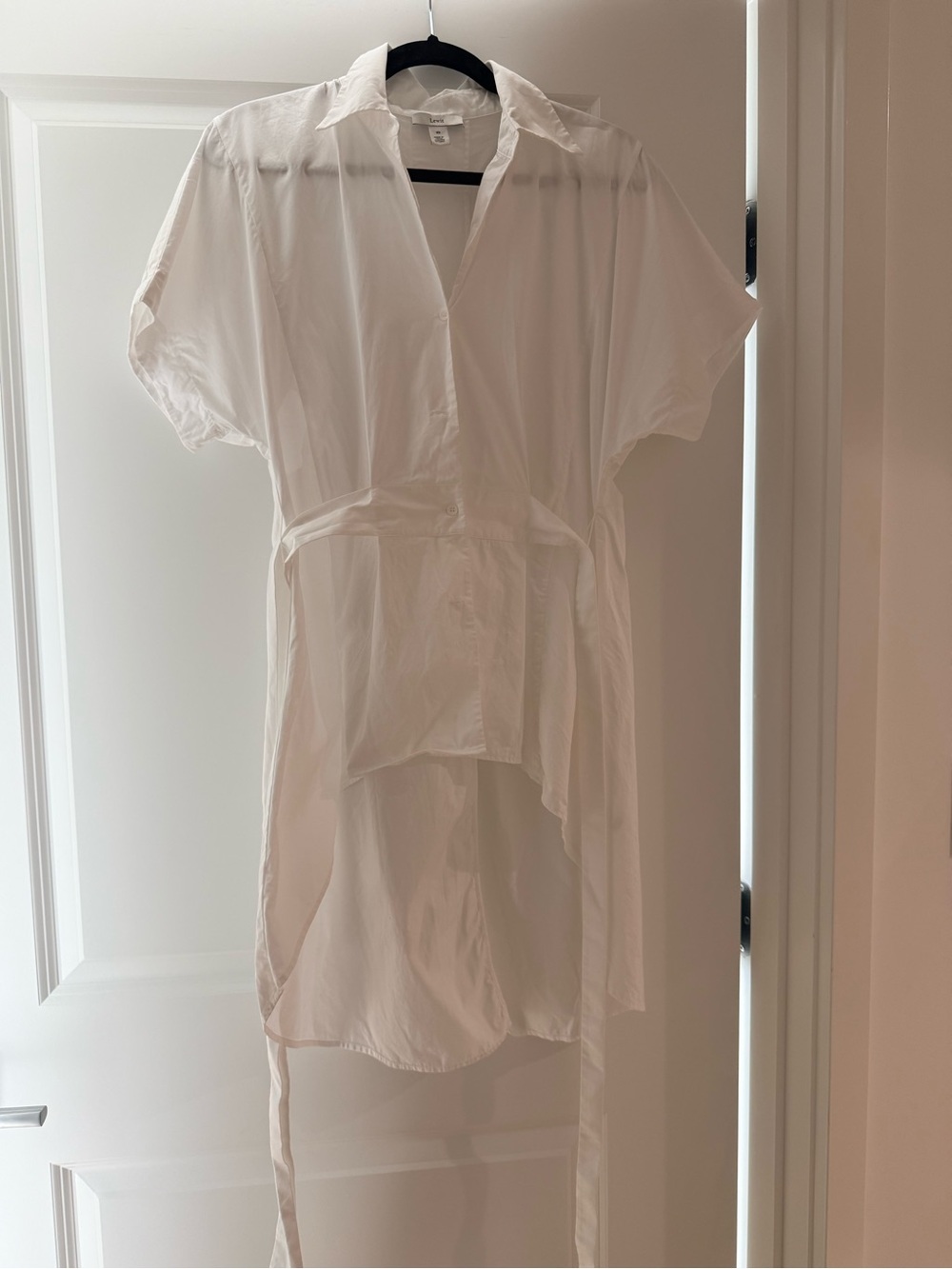 Lewit White Button-Front Shirt